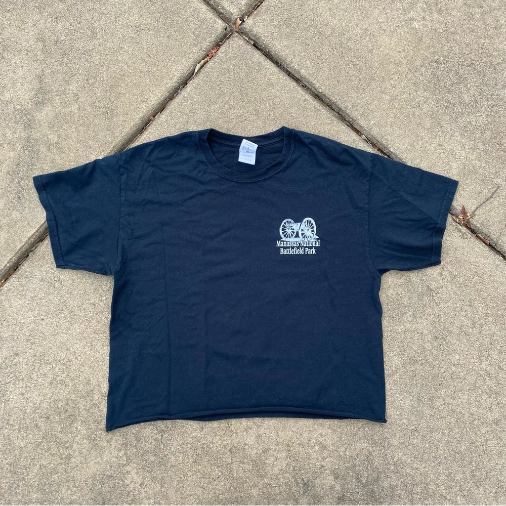 Black Cropped Graphic T-Shirt